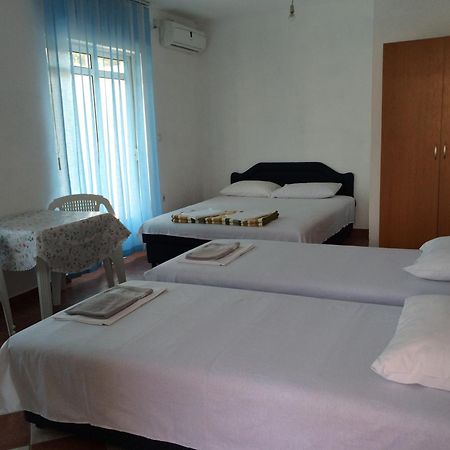 Apartments Delfin Ulcinj Ngoại thất bức ảnh