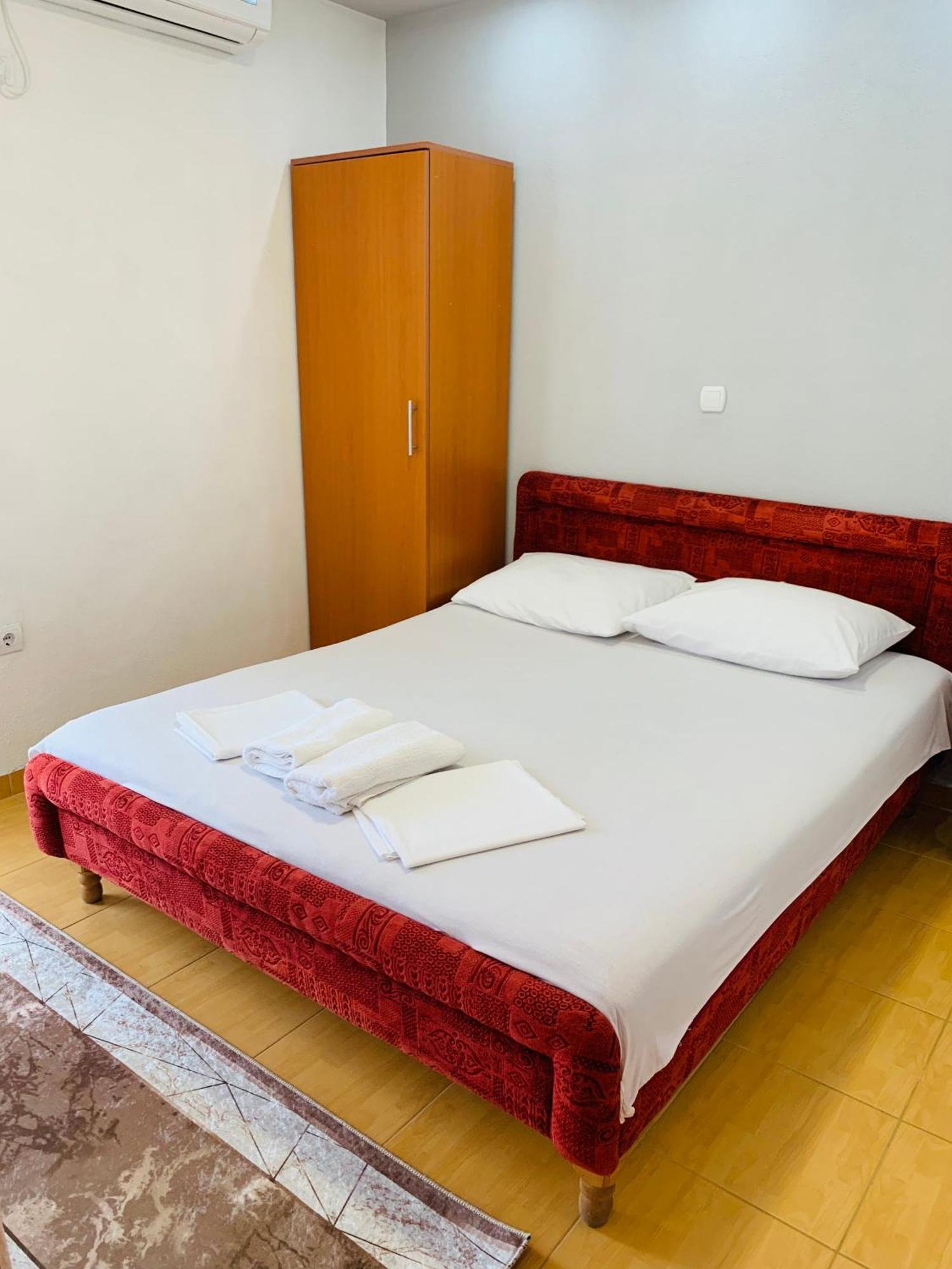 Apartments Delfin Ulcinj Ngoại thất bức ảnh