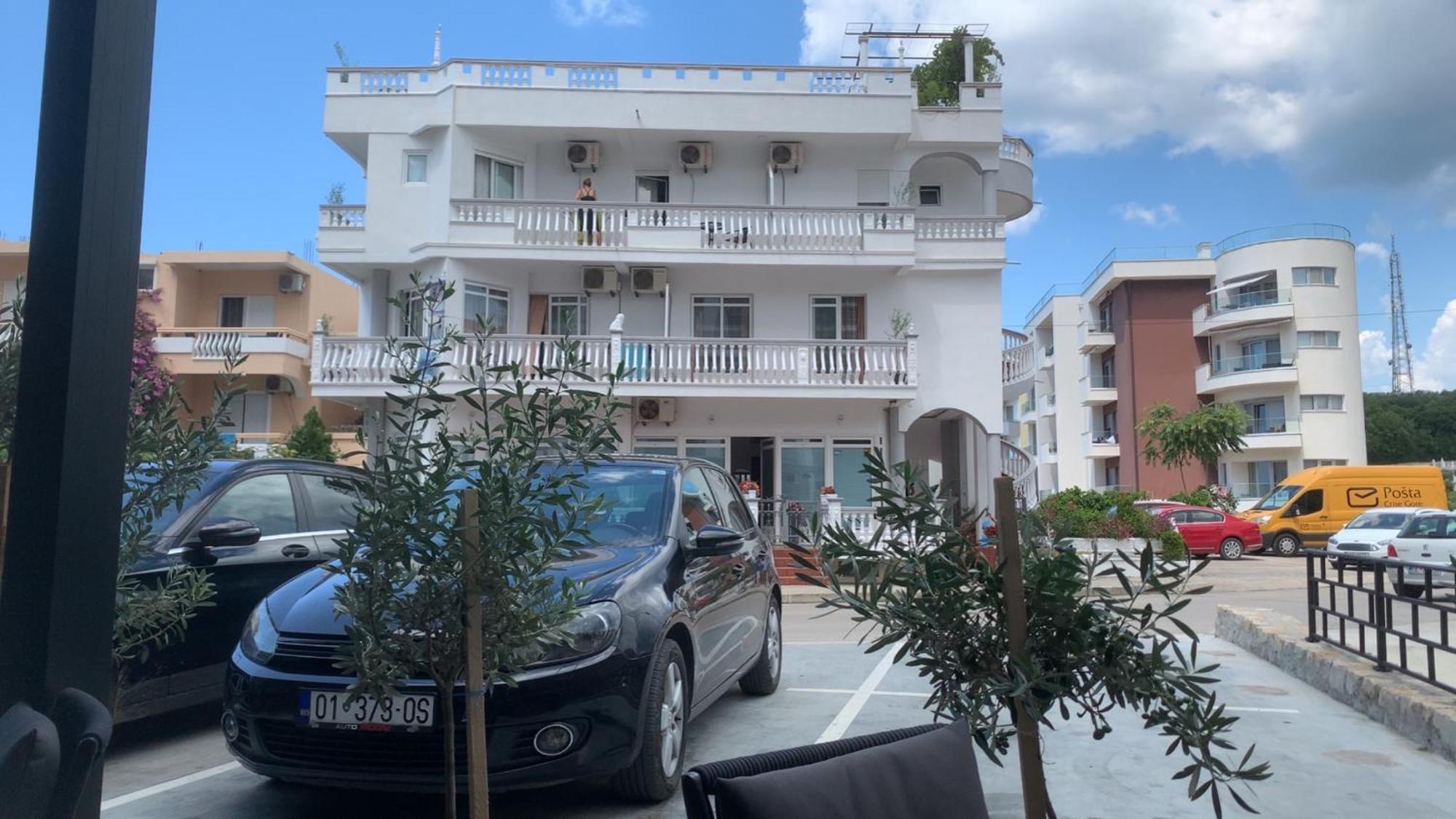 Apartments Delfin Ulcinj Ngoại thất bức ảnh