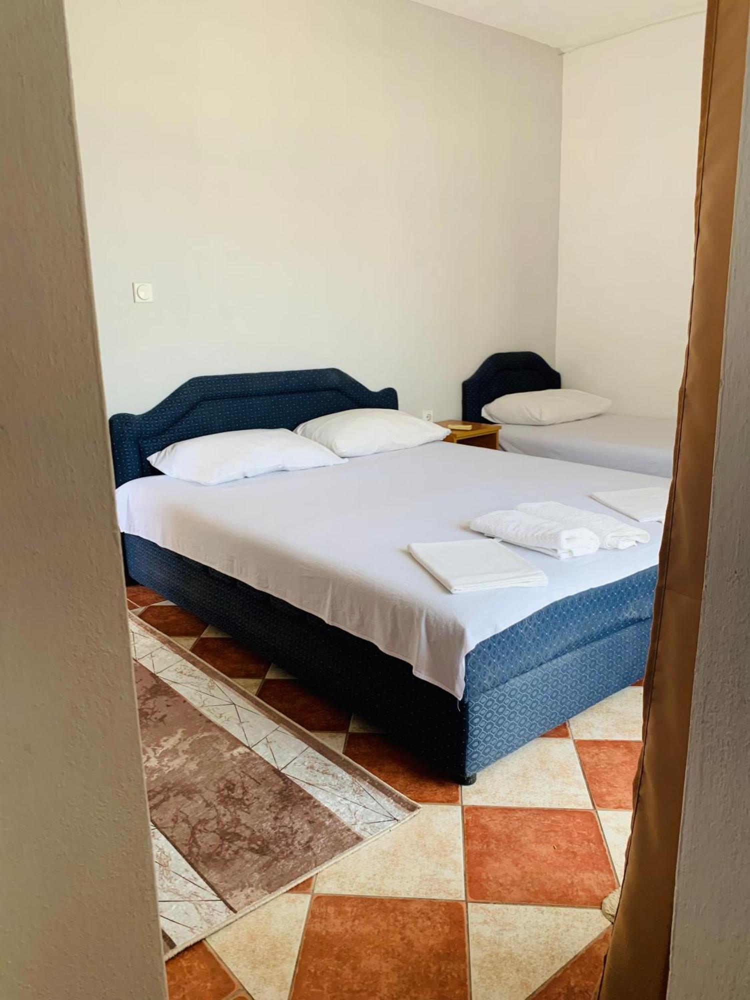 Apartments Delfin Ulcinj Ngoại thất bức ảnh