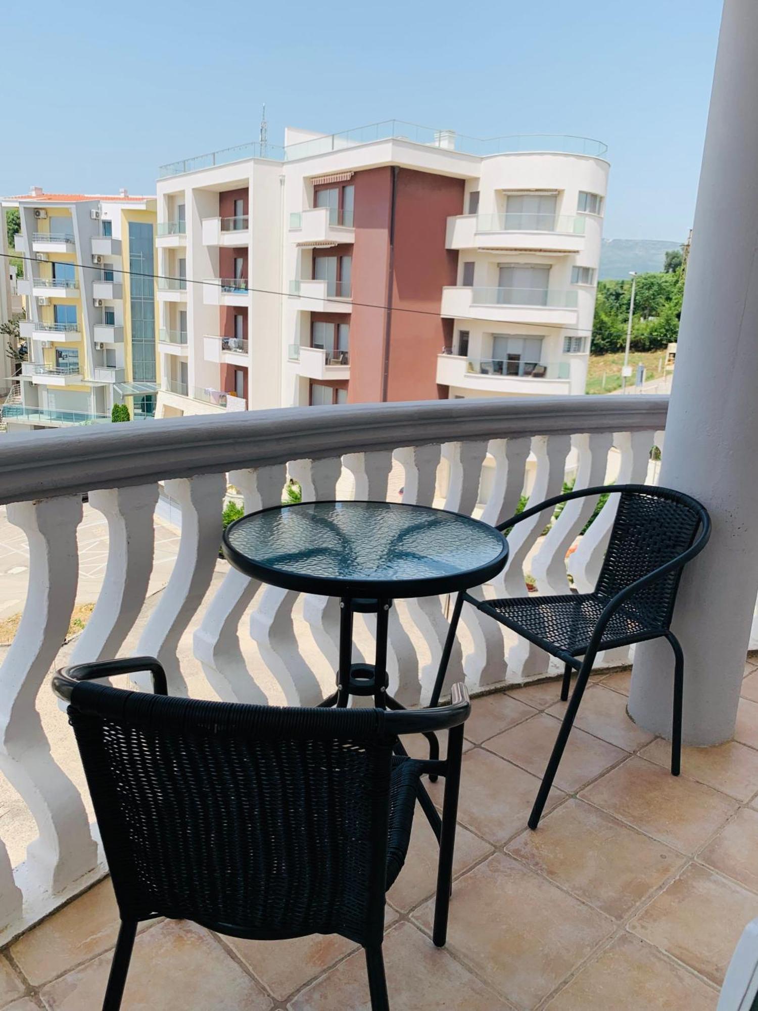 Apartments Delfin Ulcinj Ngoại thất bức ảnh