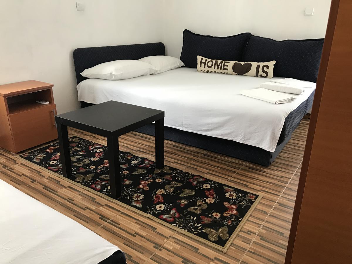 Apartments Delfin Ulcinj Ngoại thất bức ảnh
