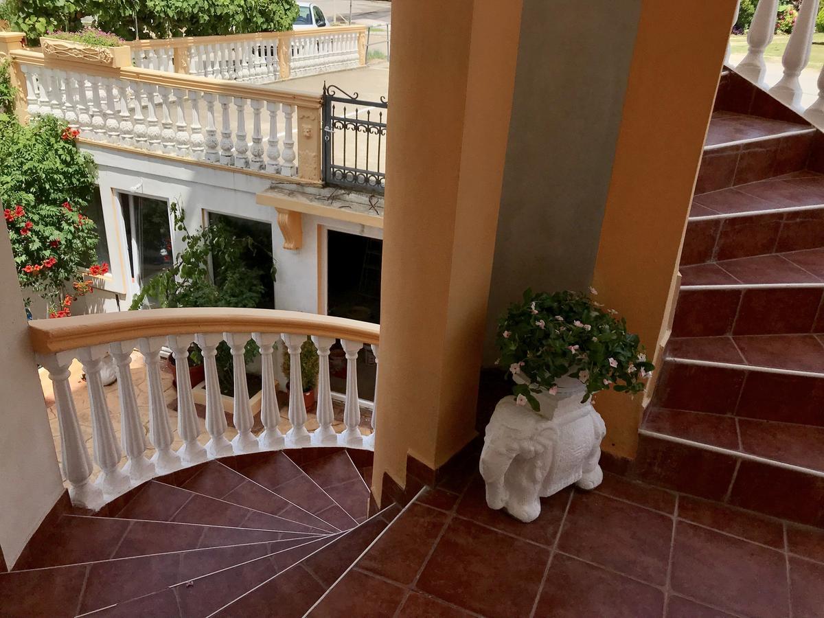 Apartments Delfin Ulcinj Ngoại thất bức ảnh
